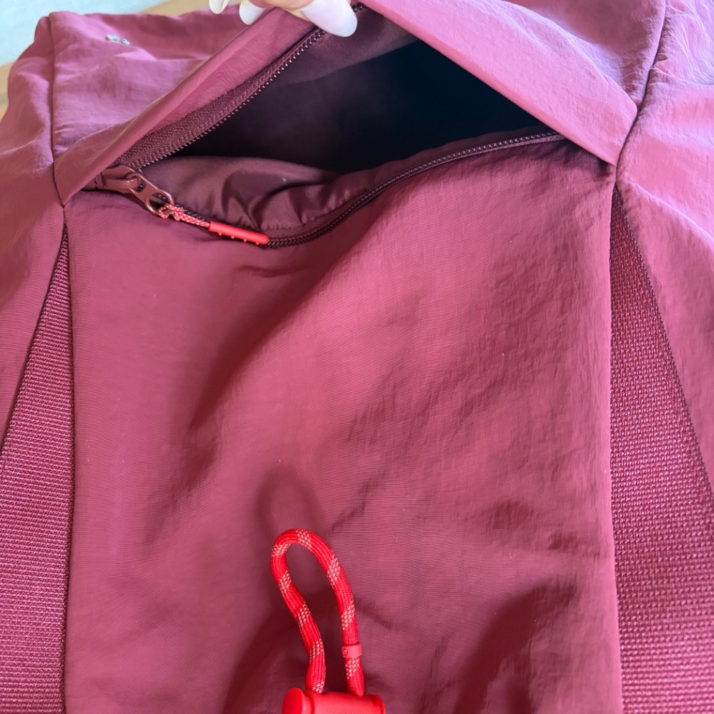 Lululemon tote/backpack in color: "mulled wine" convertible bag - Picture 2 of 7